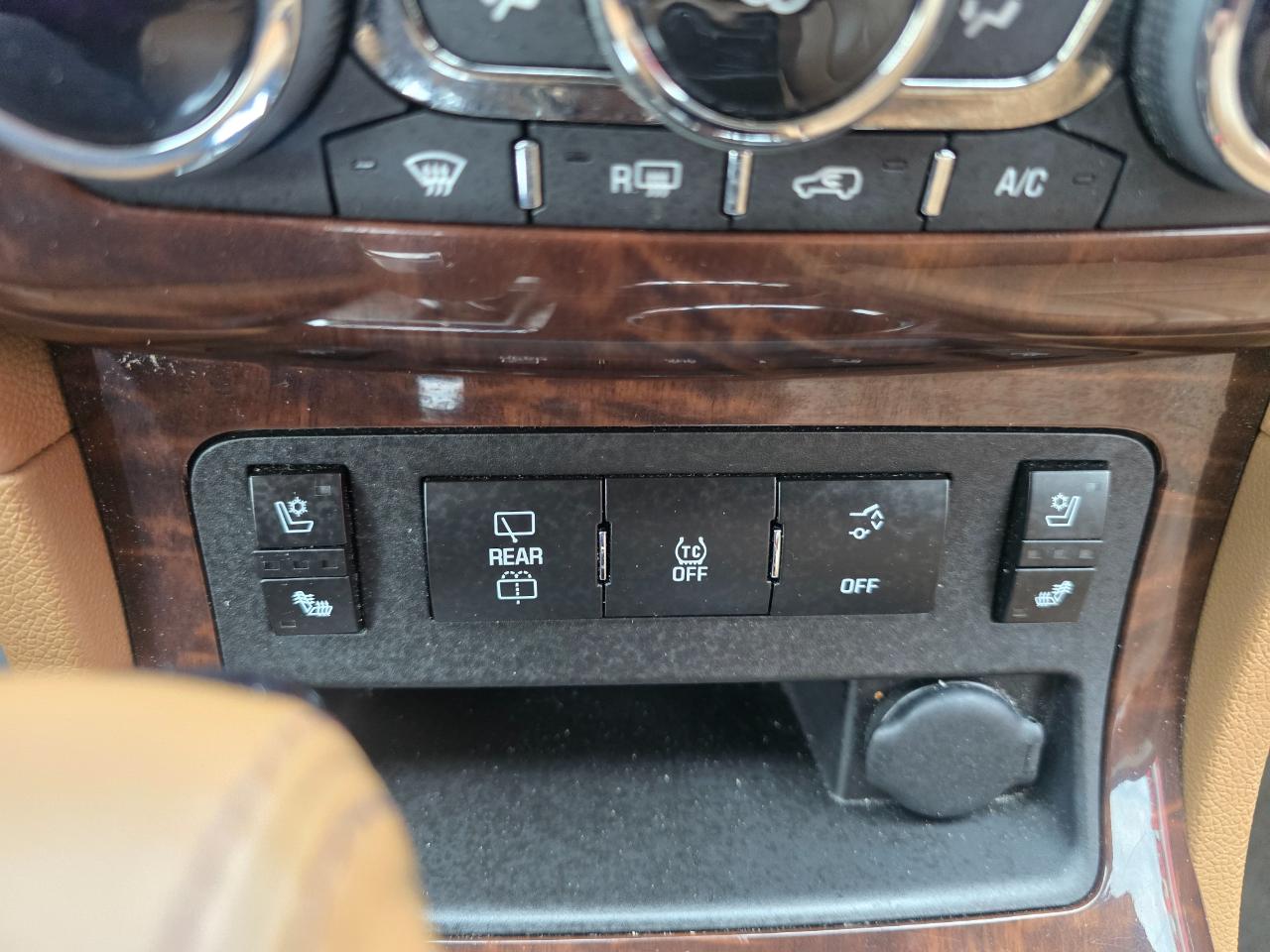 Buick Enclave FWD 4dr Premium 2014