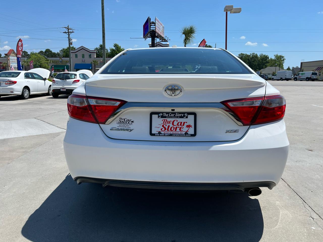 Toyota Camry 4dr Sdn I4 Auto XLE (Natl) 2016
