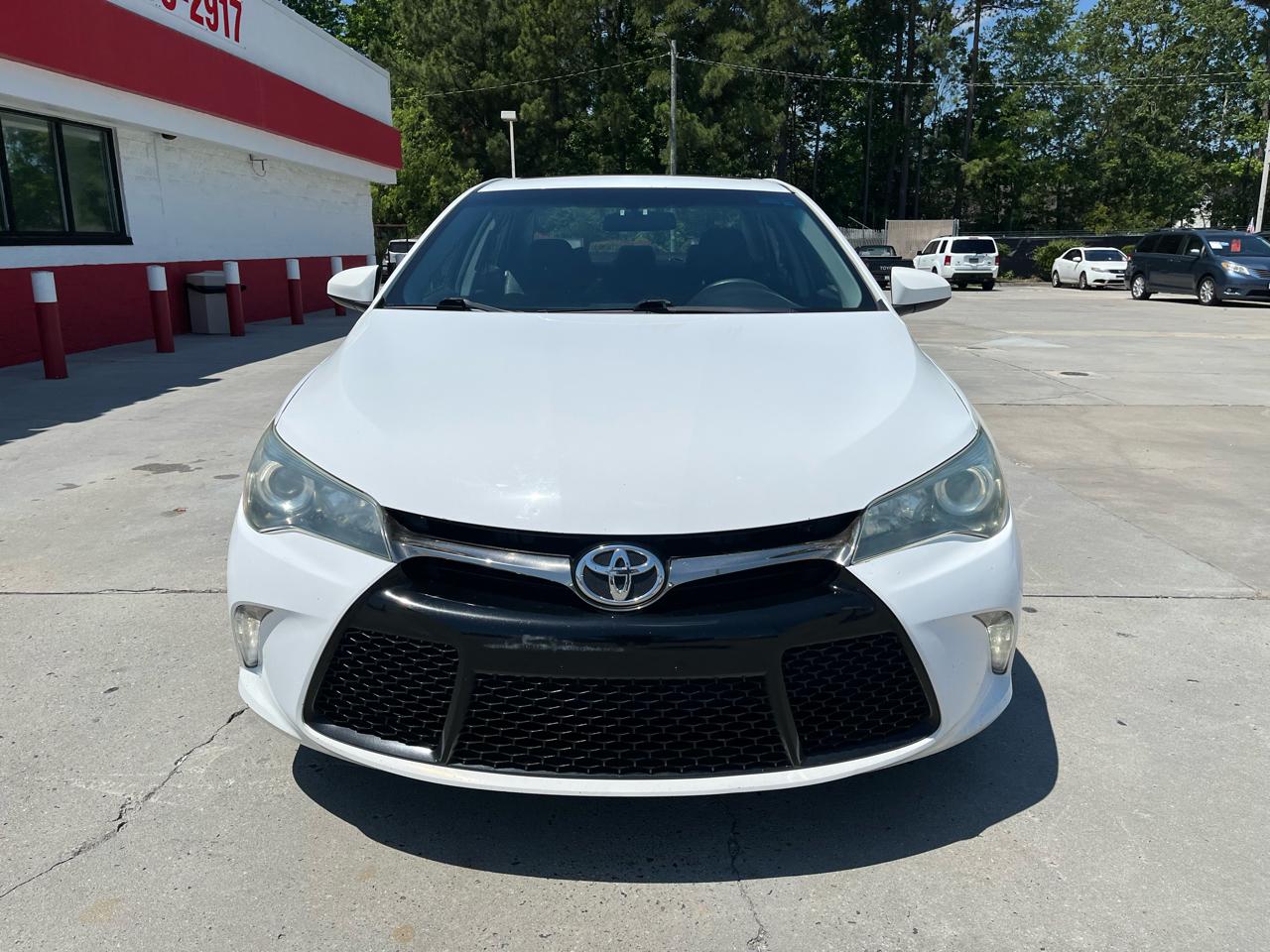 Toyota Camry 4dr Sdn I4 Auto XLE (Natl) 2016