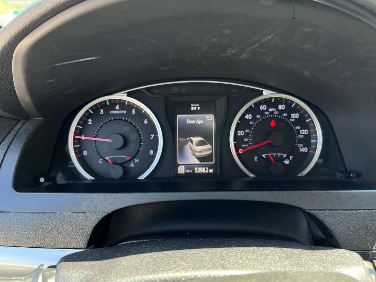 Toyota Camry 4dr Sdn I4 Auto XLE (Natl) 2016
