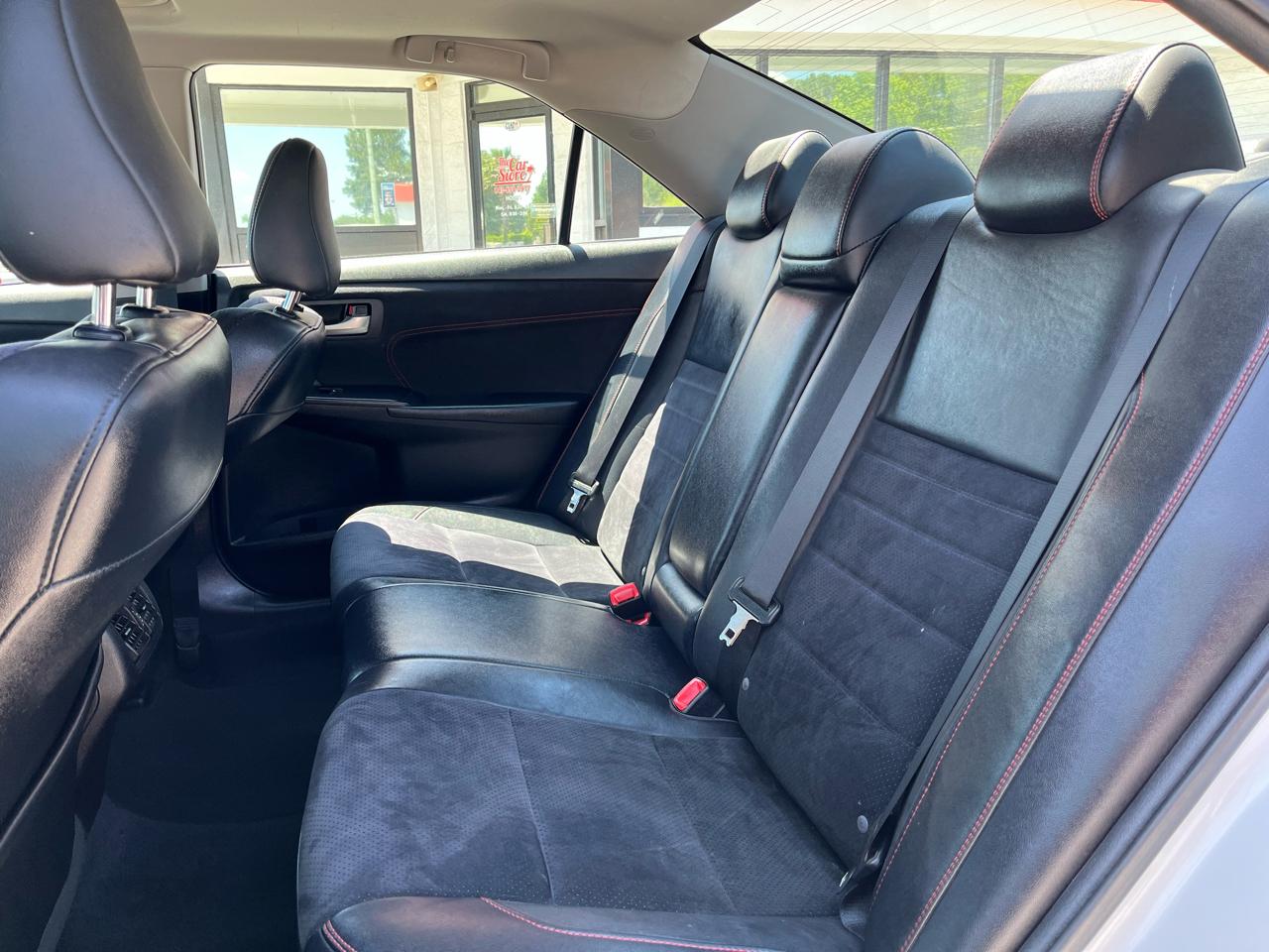 Toyota Camry 4dr Sdn I4 Auto XLE (Natl) 2016