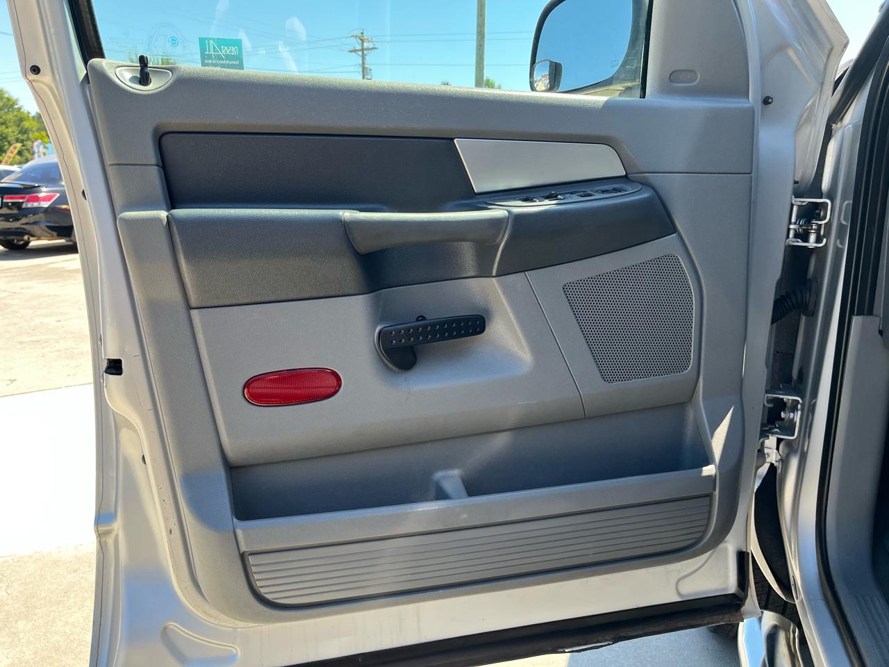Dodge Ram 1500 2WD Quad Cab 140.5" SLT 2008