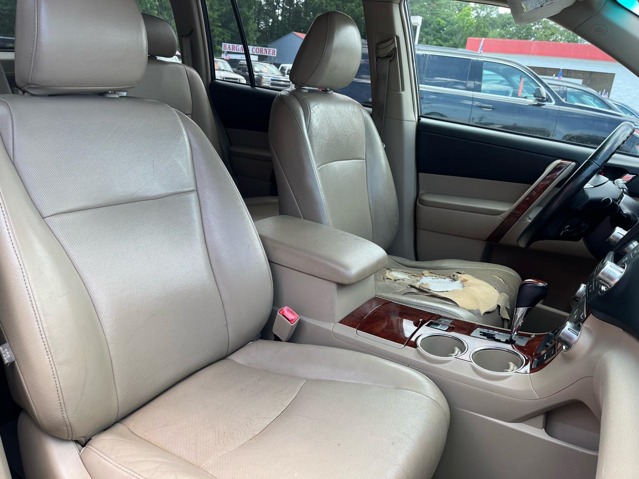 Toyota Highlander FWD 4dr V6 Limited (Natl) 2012