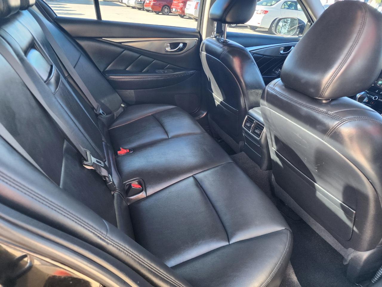 Infiniti Q50 4dr Sdn 3.0t Premium RWD 2016