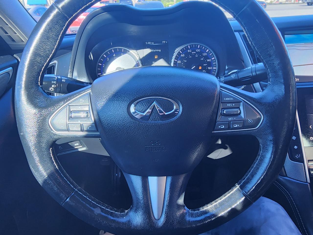 Infiniti Q50 4dr Sdn 3.0t Premium RWD 2016