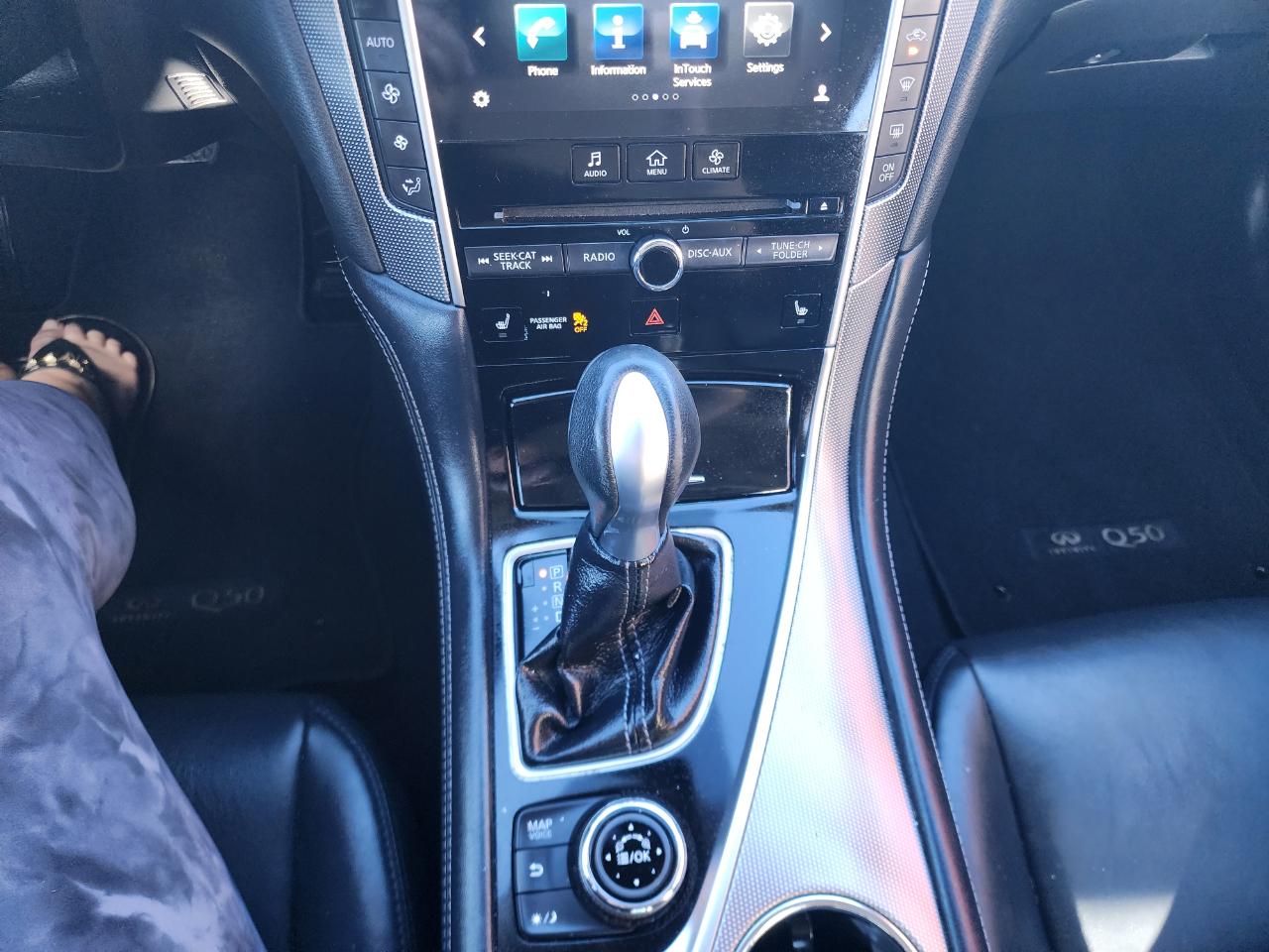 Infiniti Q50 4dr Sdn 3.0t Premium RWD 2016