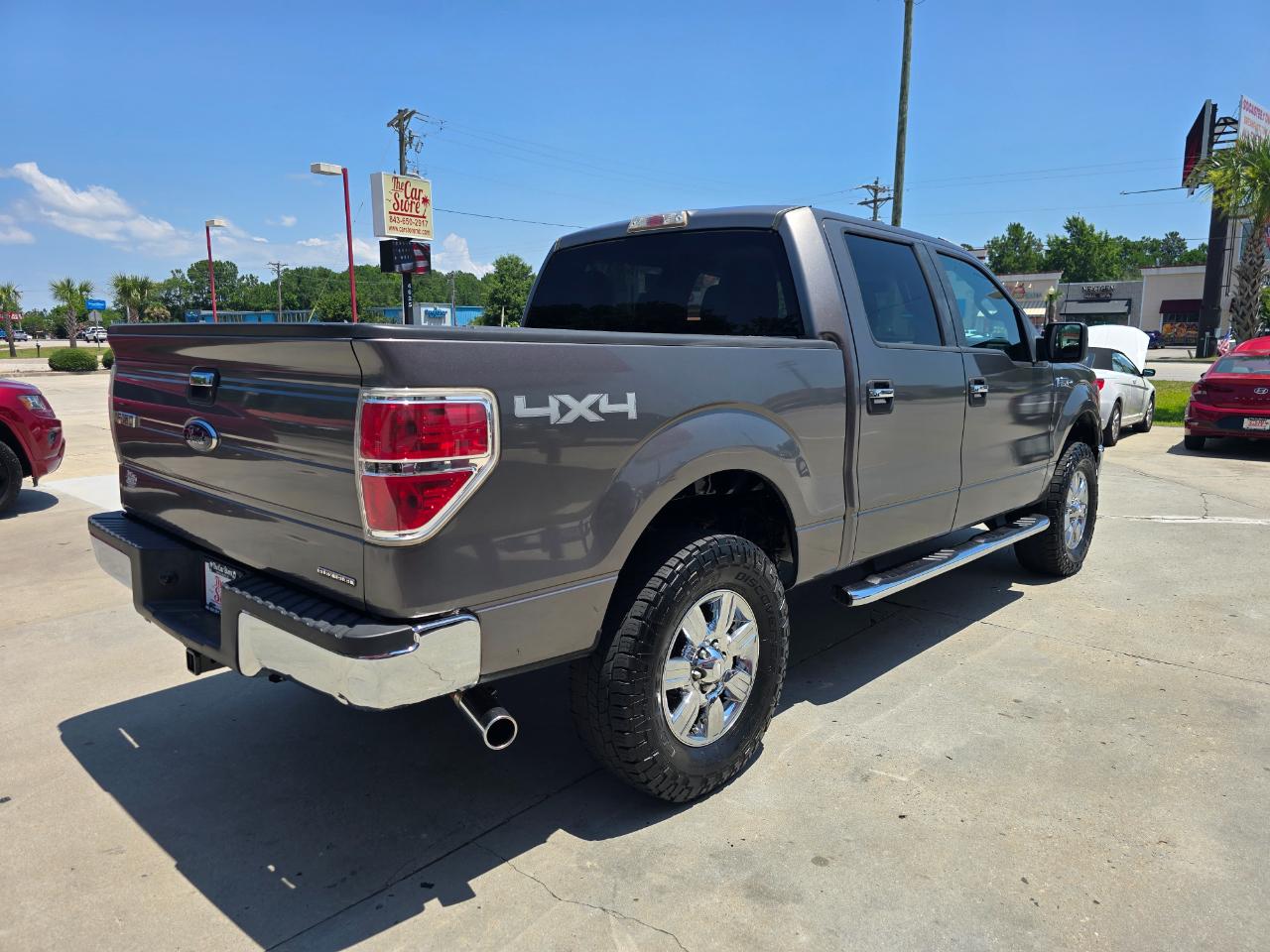 Ford F-150 4WD SuperCrew 145" XLT 2012