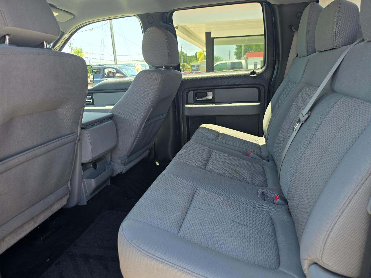Ford F-150 4WD SuperCrew 145" XLT 2012