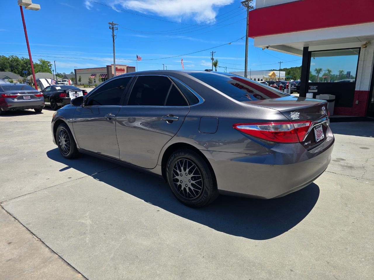 Toyota Camry 4dr Sdn I4 Auto XLE (Natl) 2015