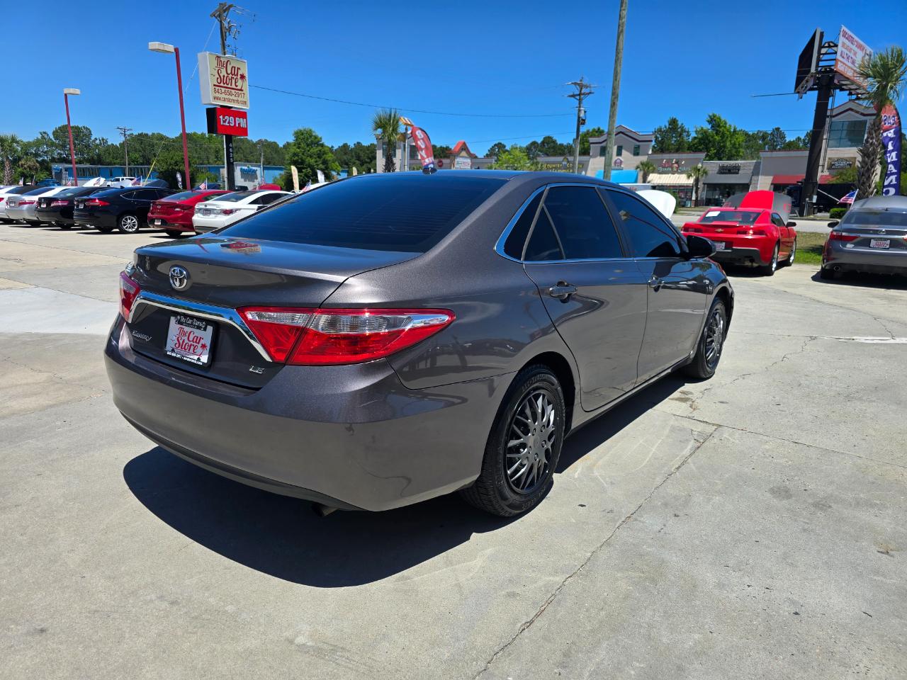 Toyota Camry 4dr Sdn I4 Auto XLE (Natl) 2015