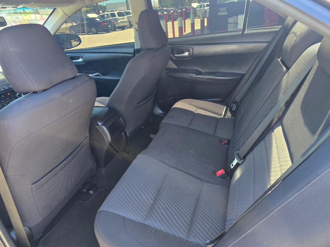 Toyota Camry 4dr Sdn I4 Auto XLE (Natl) 2015