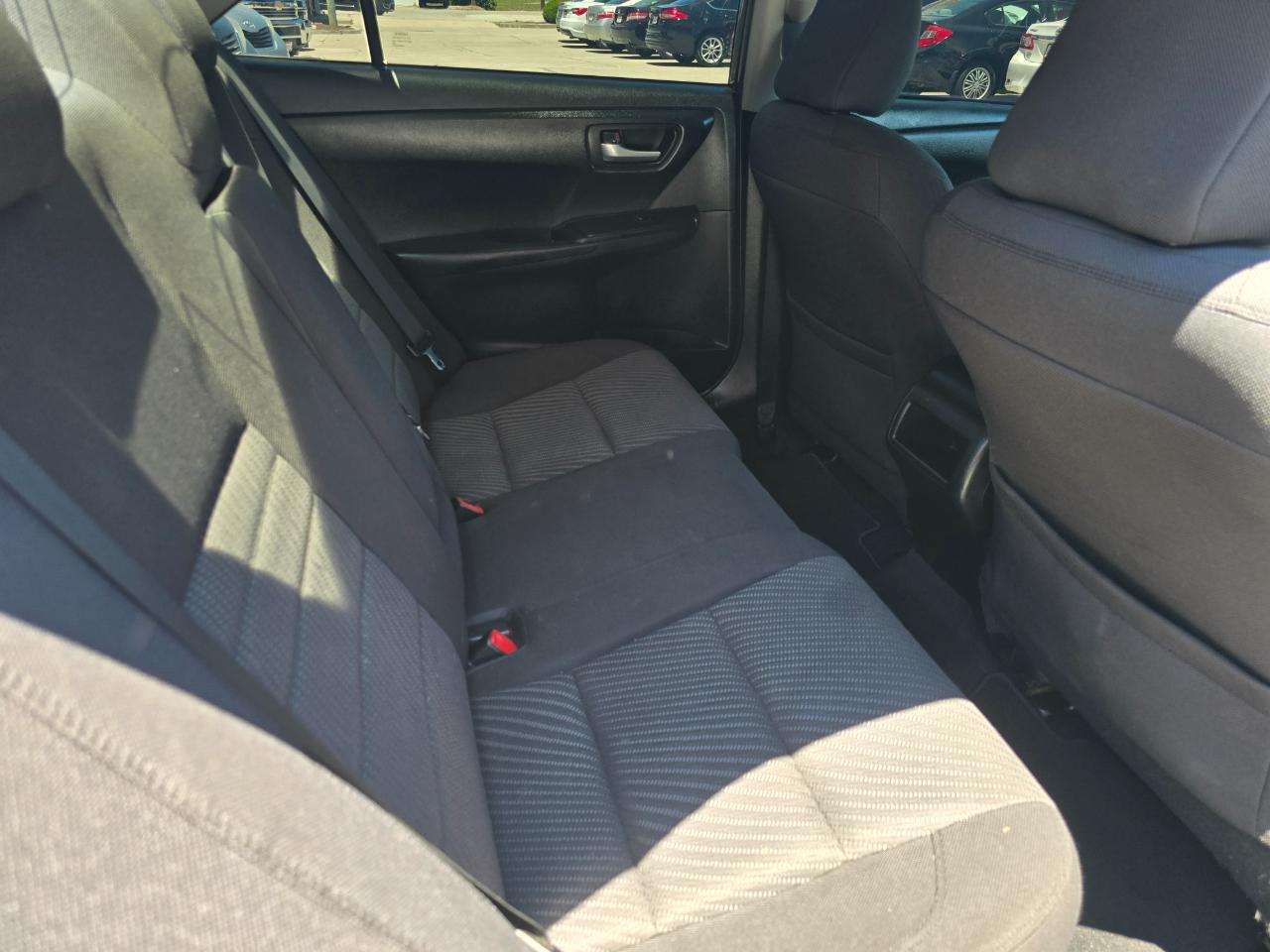 Toyota Camry 4dr Sdn I4 Auto XLE (Natl) 2015