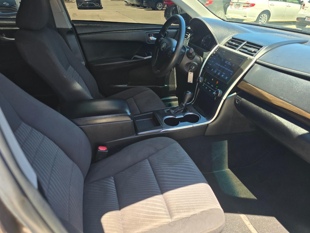 Toyota Camry 4dr Sdn I4 Auto XLE (Natl) 2015