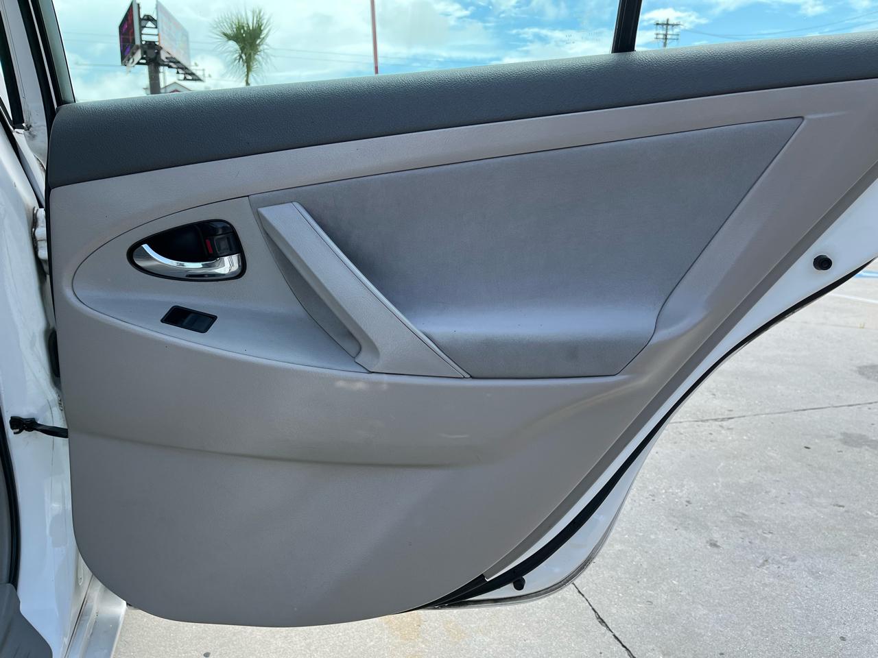 Toyota Camry 4dr Sdn I4 Auto (Natl) 2009