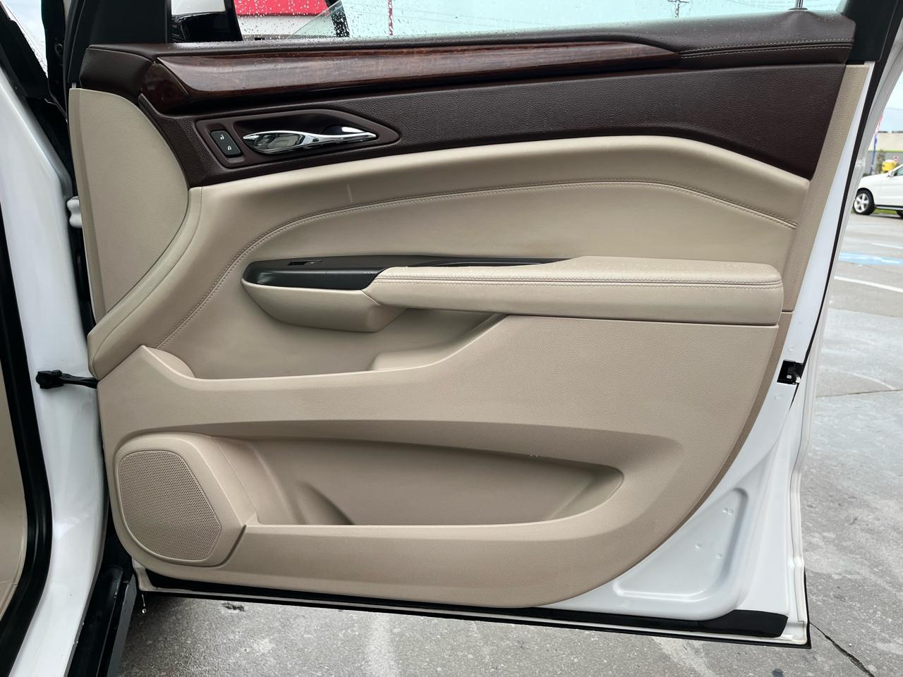 Cadillac SRX FWD 4dr Premium Collection 2012