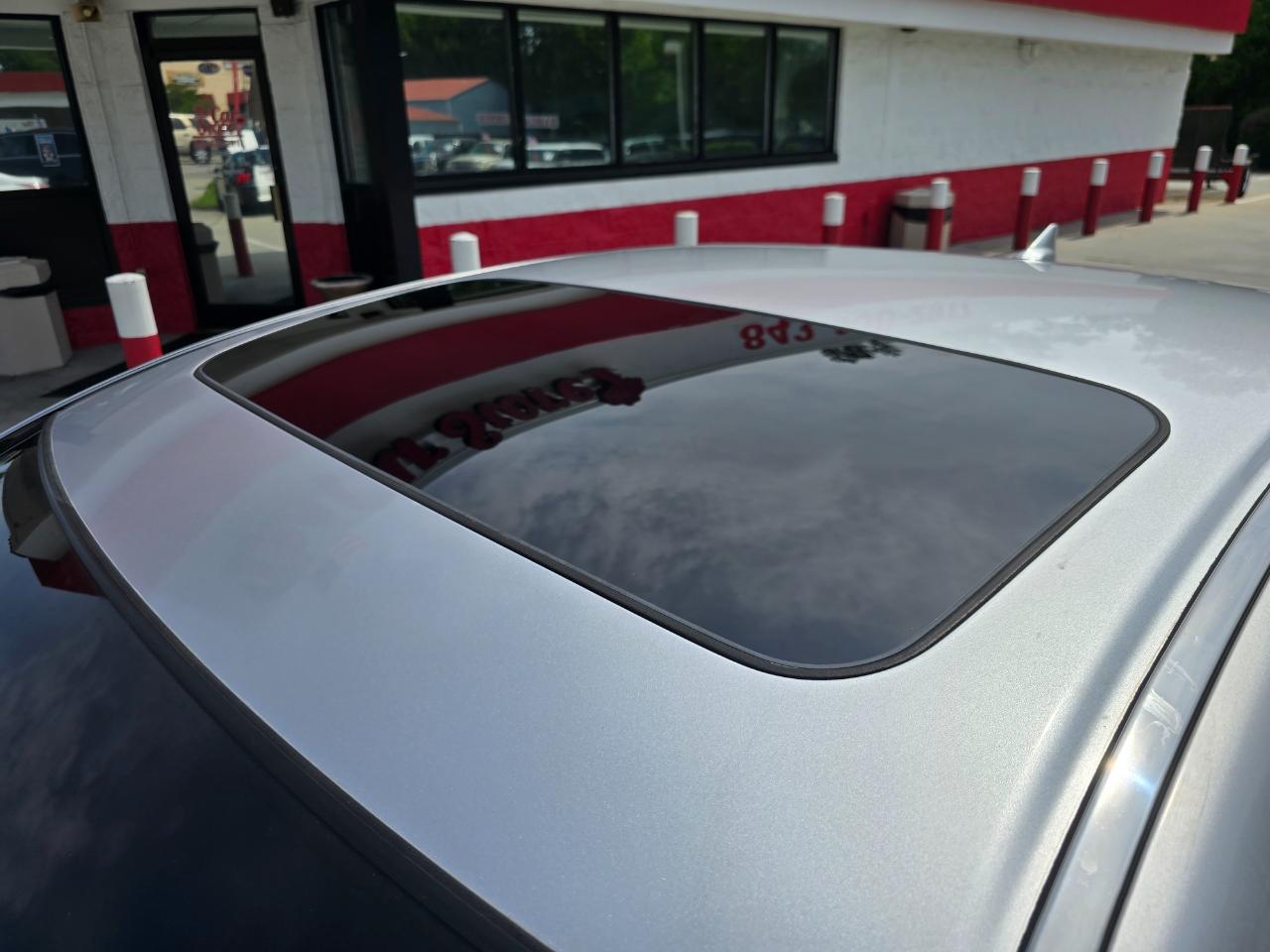 Acura TL 4dr Sdn Auto 2WD Tech 2012