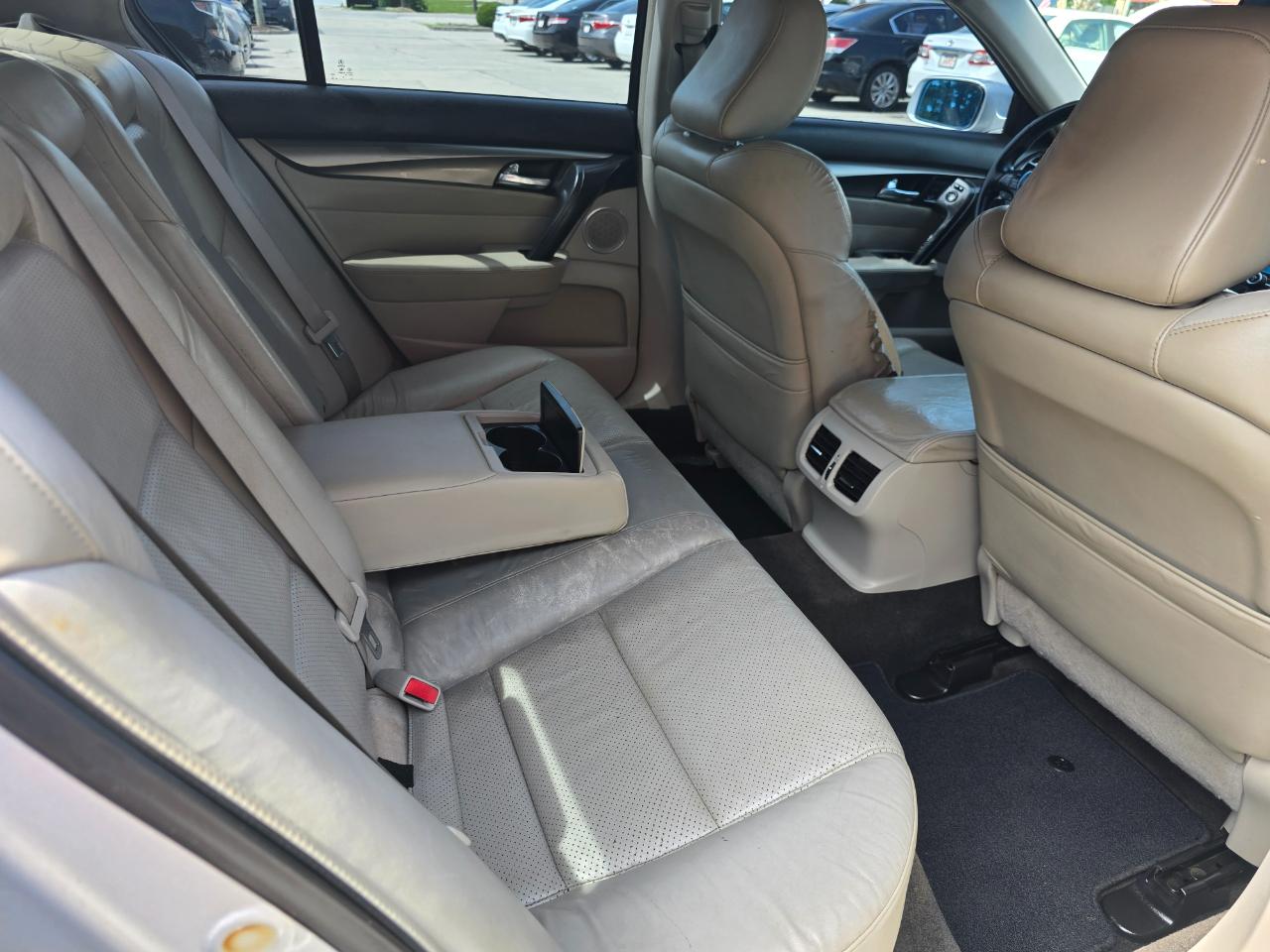 Acura TL 4dr Sdn Auto 2WD Tech 2012