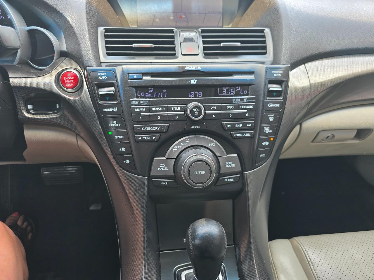 Acura TL 4dr Sdn Auto 2WD Tech 2012