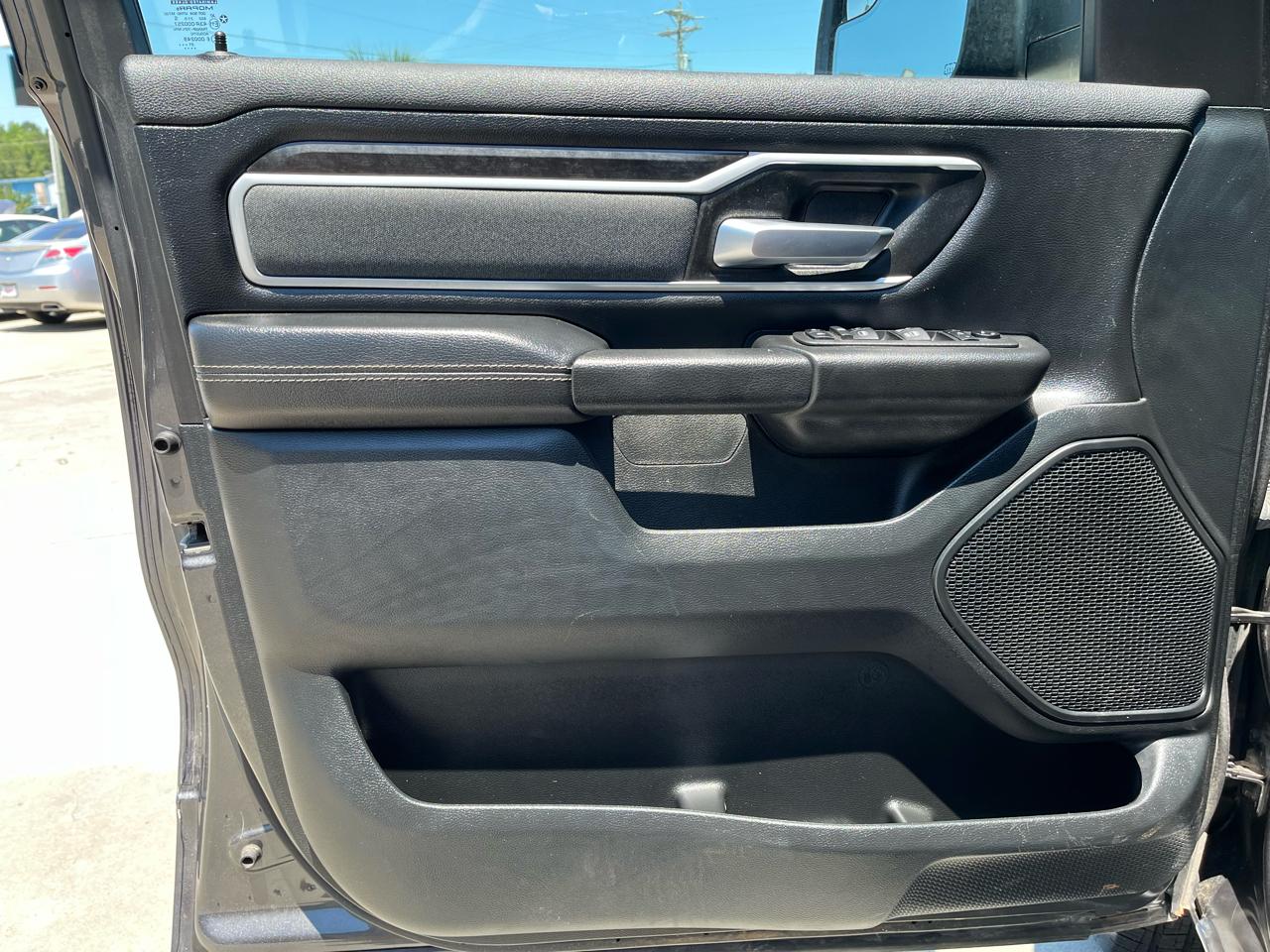 RAM 1500 Lone Star 4x4 Quad Cab 6'4" Box 2022