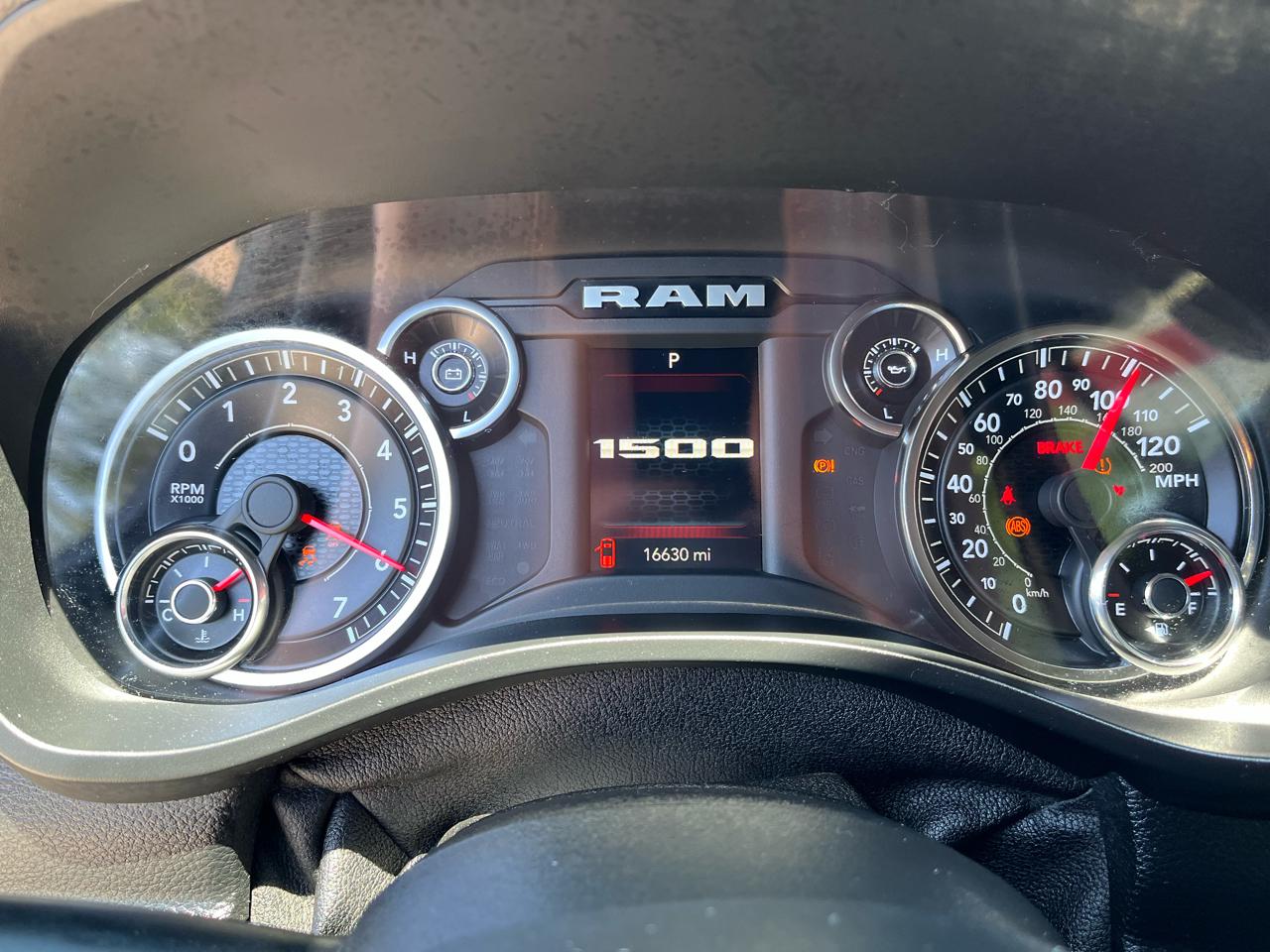 RAM 1500 Lone Star 4x4 Quad Cab 6'4" Box 2022