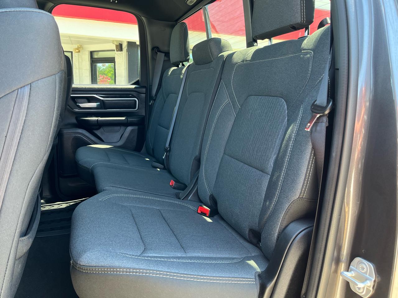 RAM 1500 Lone Star 4x4 Quad Cab 6'4" Box 2022