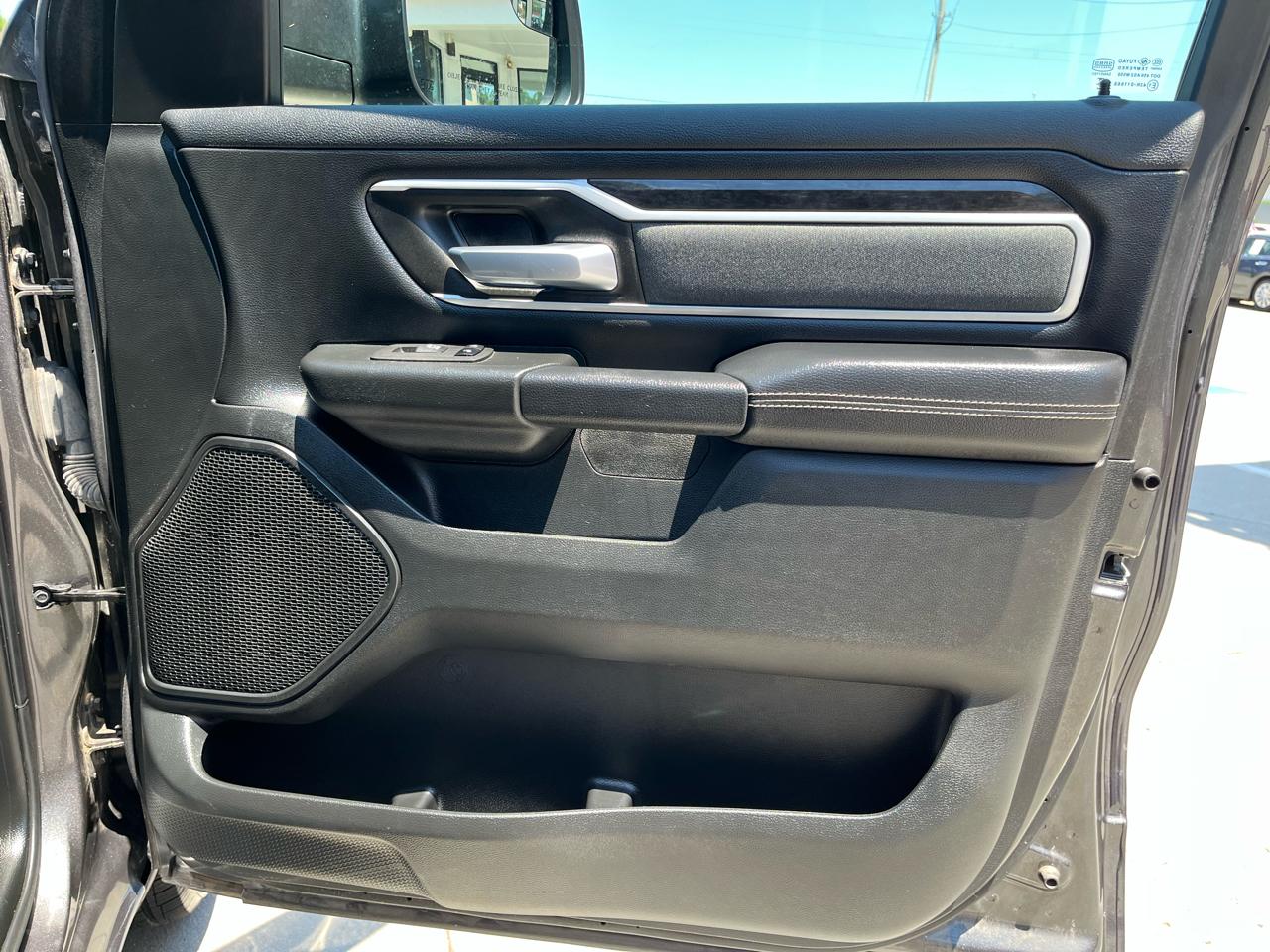 RAM 1500 Lone Star 4x4 Quad Cab 6'4" Box 2022
