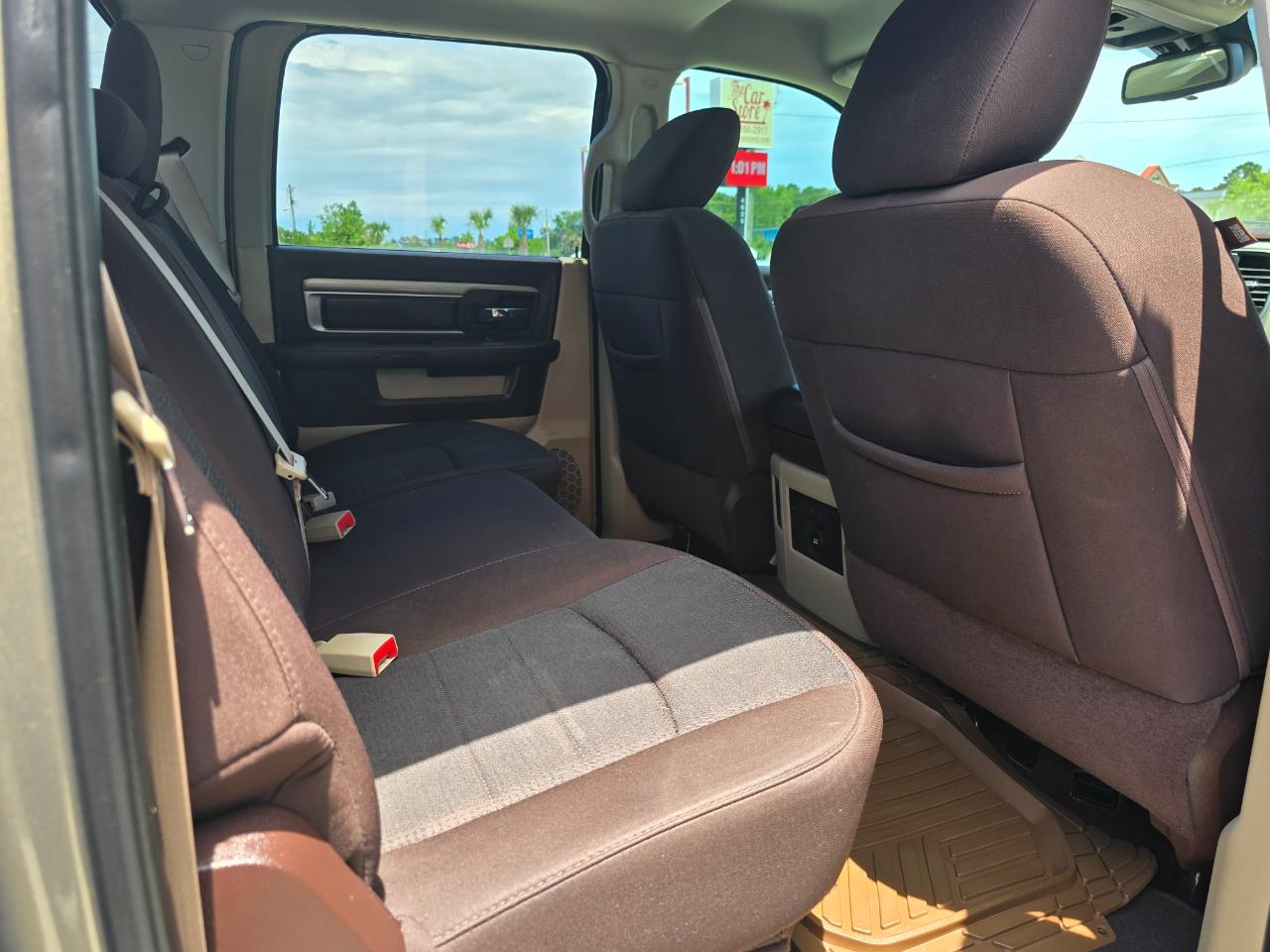 RAM 1500 2WD Crew Cab 140.5" Big Horn 2014
