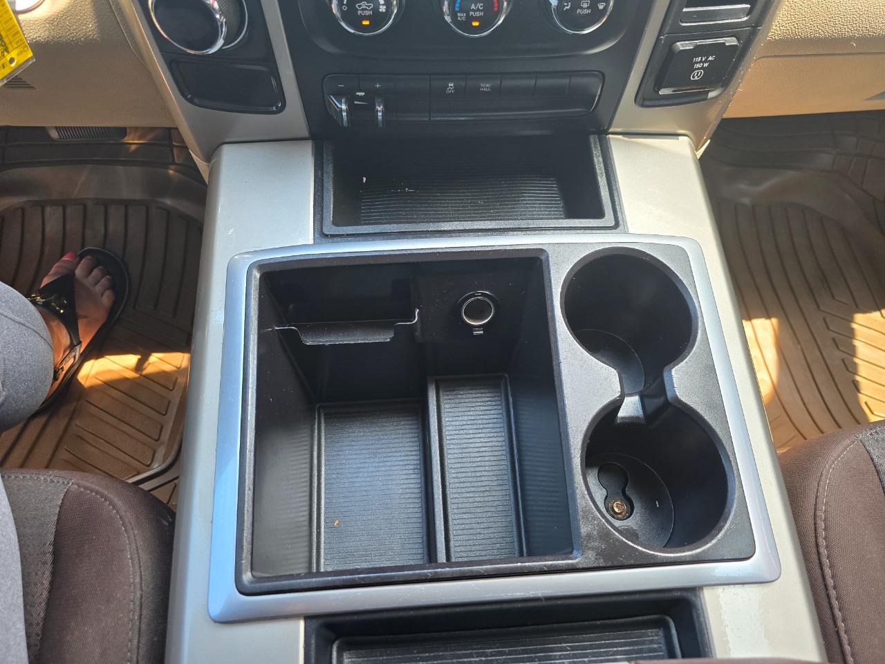 RAM 1500 2WD Crew Cab 140.5" Big Horn 2014