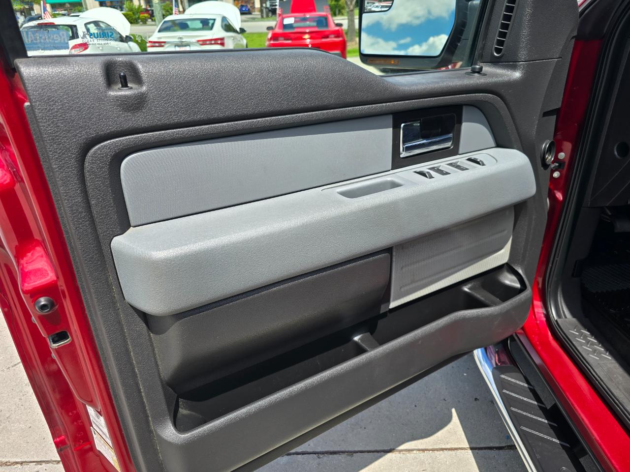 Ford F-150 2WD SuperCrew 145" XLT 2014