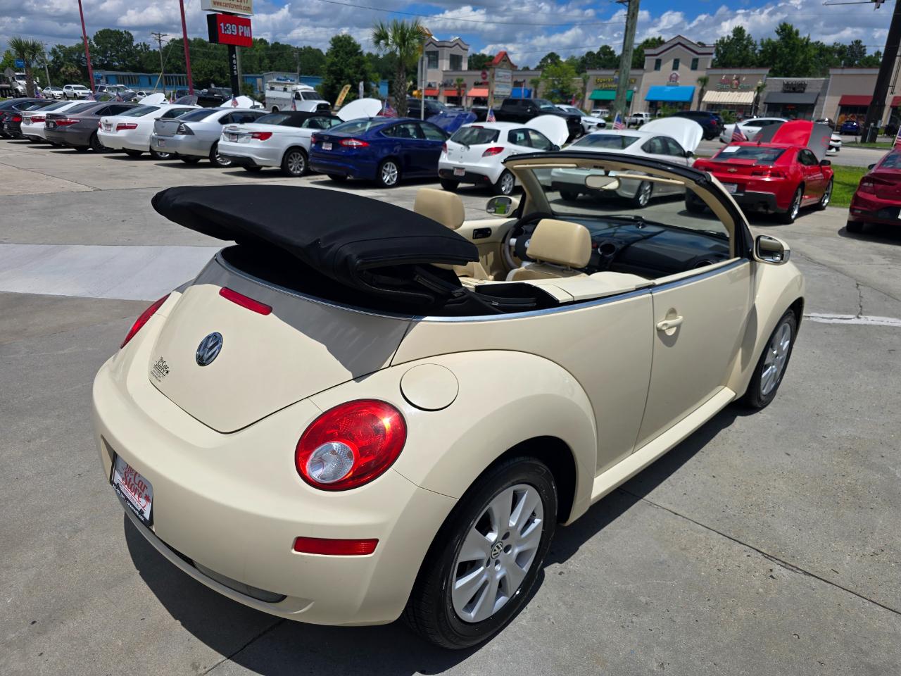 Volkswagen New Beetle Convertible 2dr GL Auto 2008