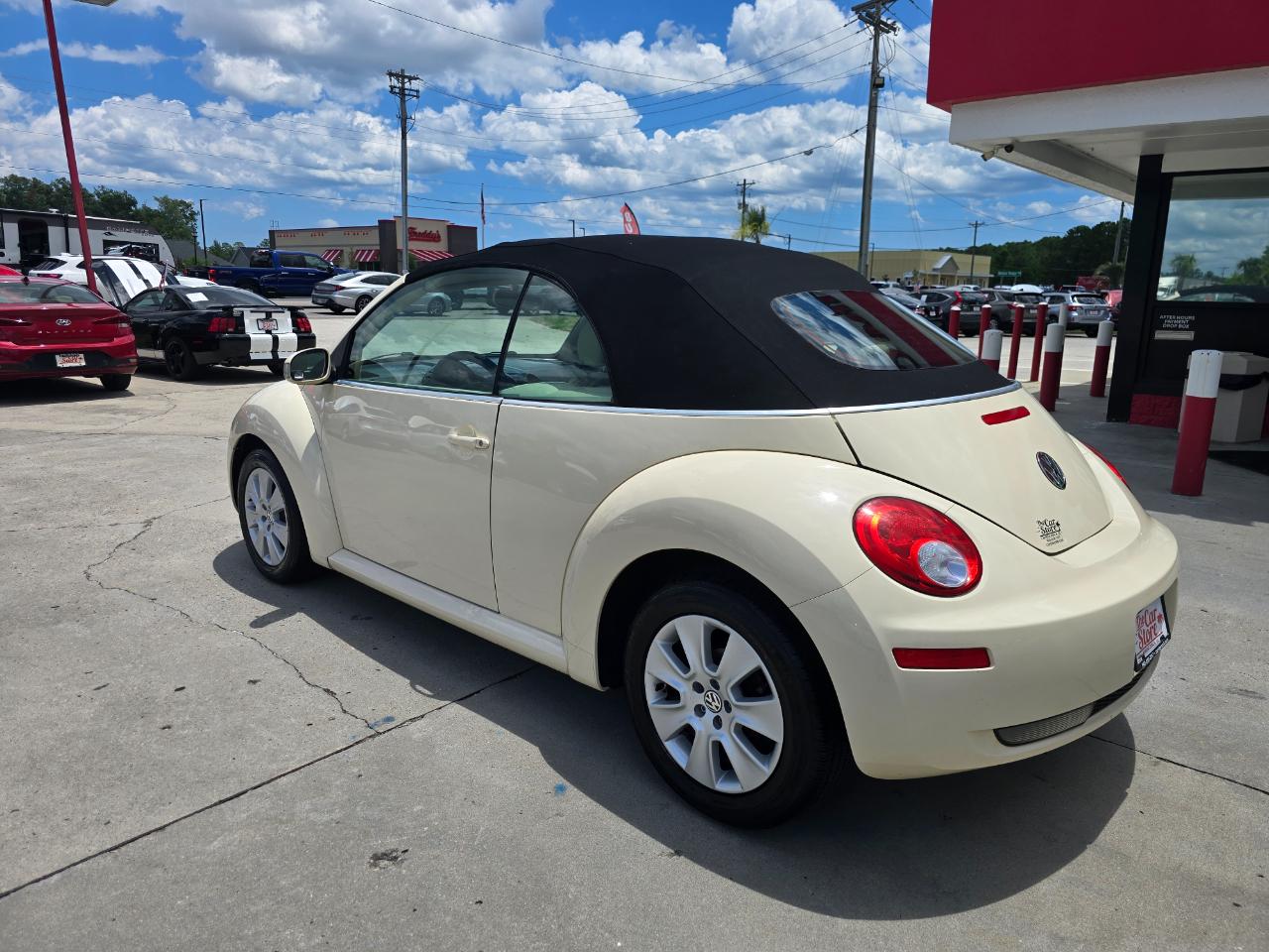 Volkswagen New Beetle Convertible 2dr GL Auto 2008