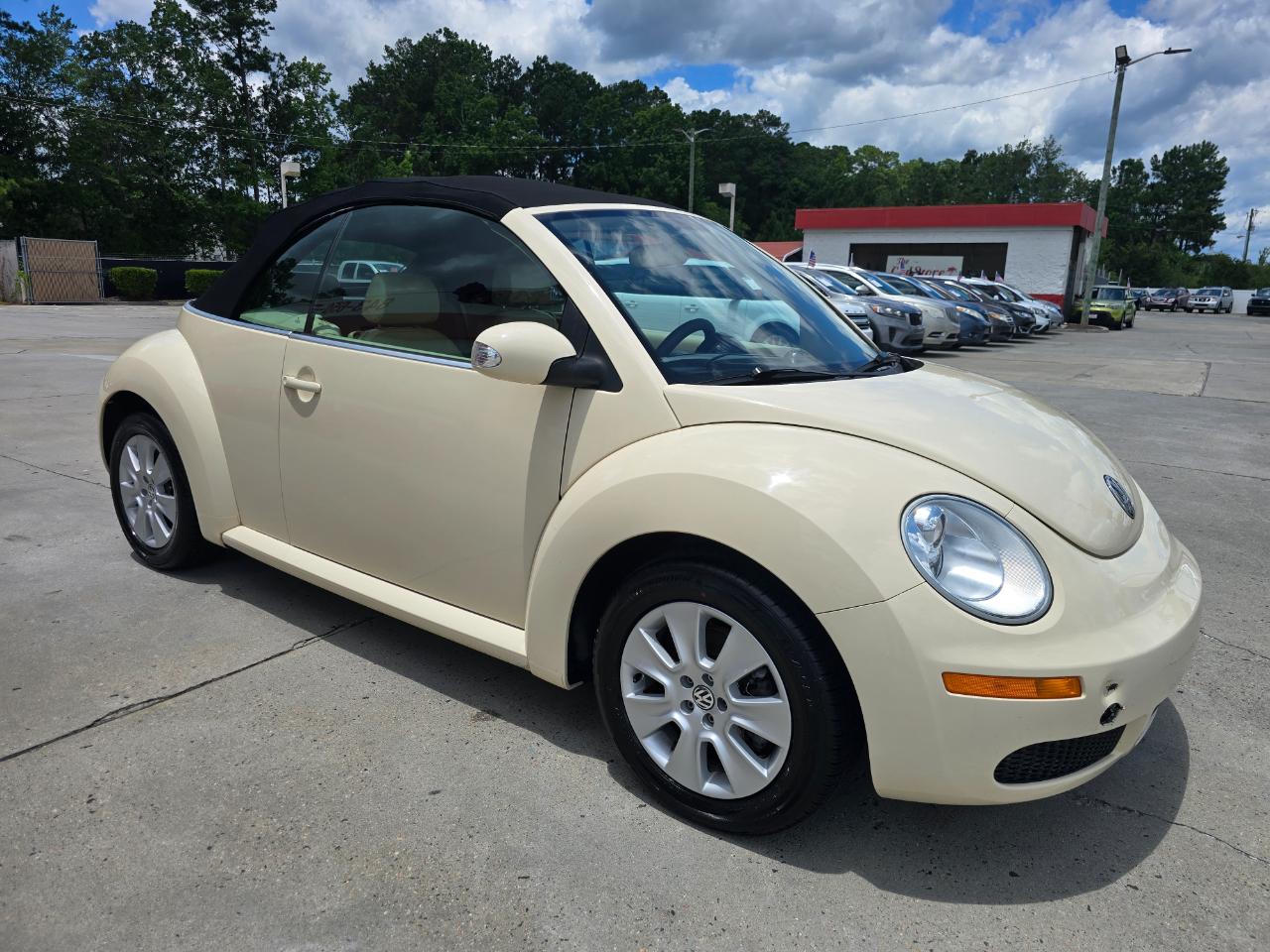 Volkswagen New Beetle Convertible 2dr GL Auto 2008