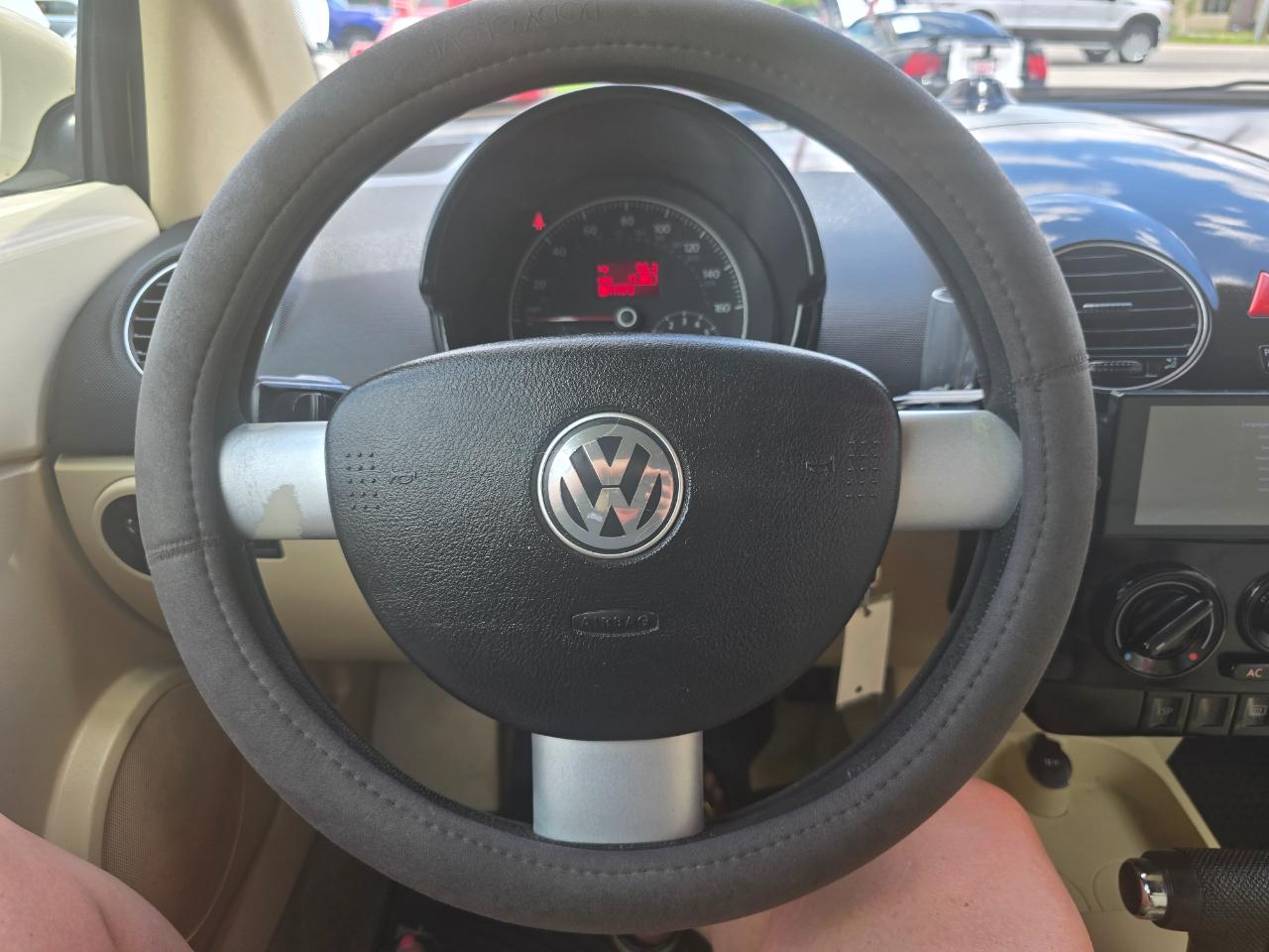 Volkswagen New Beetle Convertible 2dr GL Auto 2008
