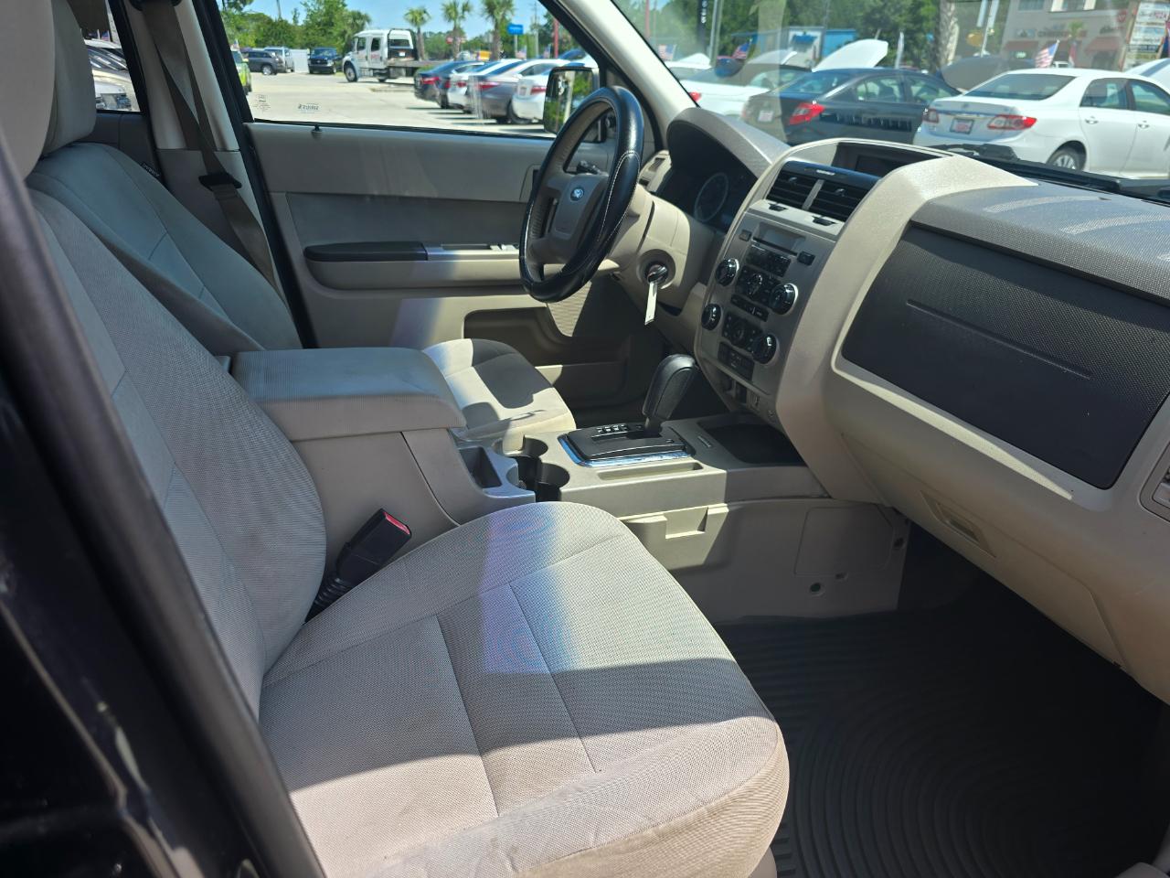 Ford Escape 4WD 4dr XLT 2012