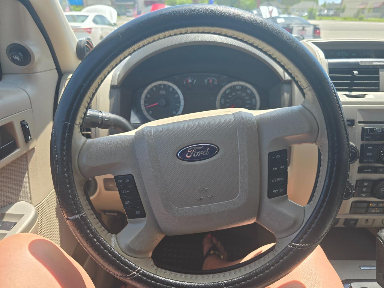 Ford Escape 4WD 4dr XLT 2012