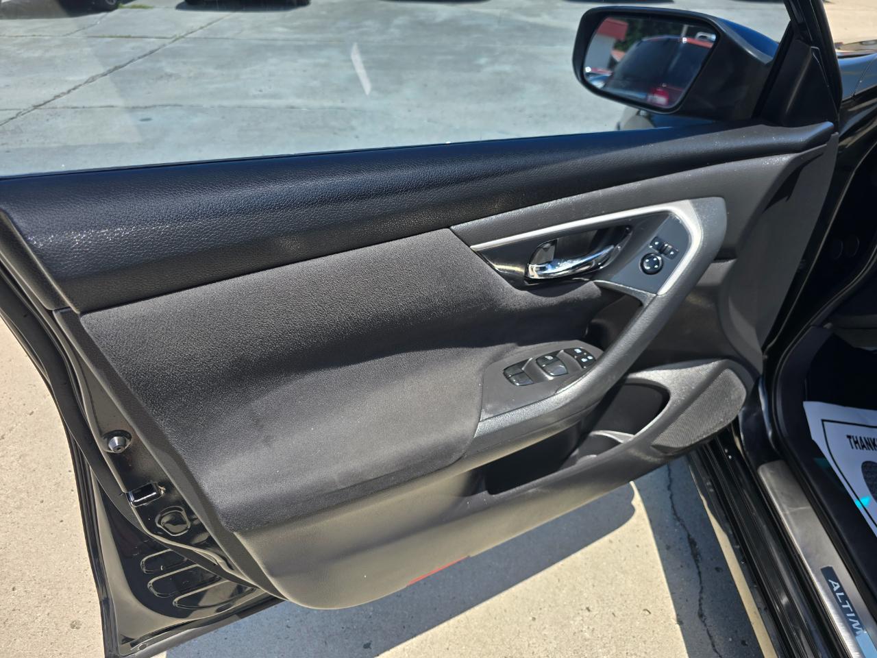 Nissan Altima 4dr Sdn I4 2.5 SV 2014