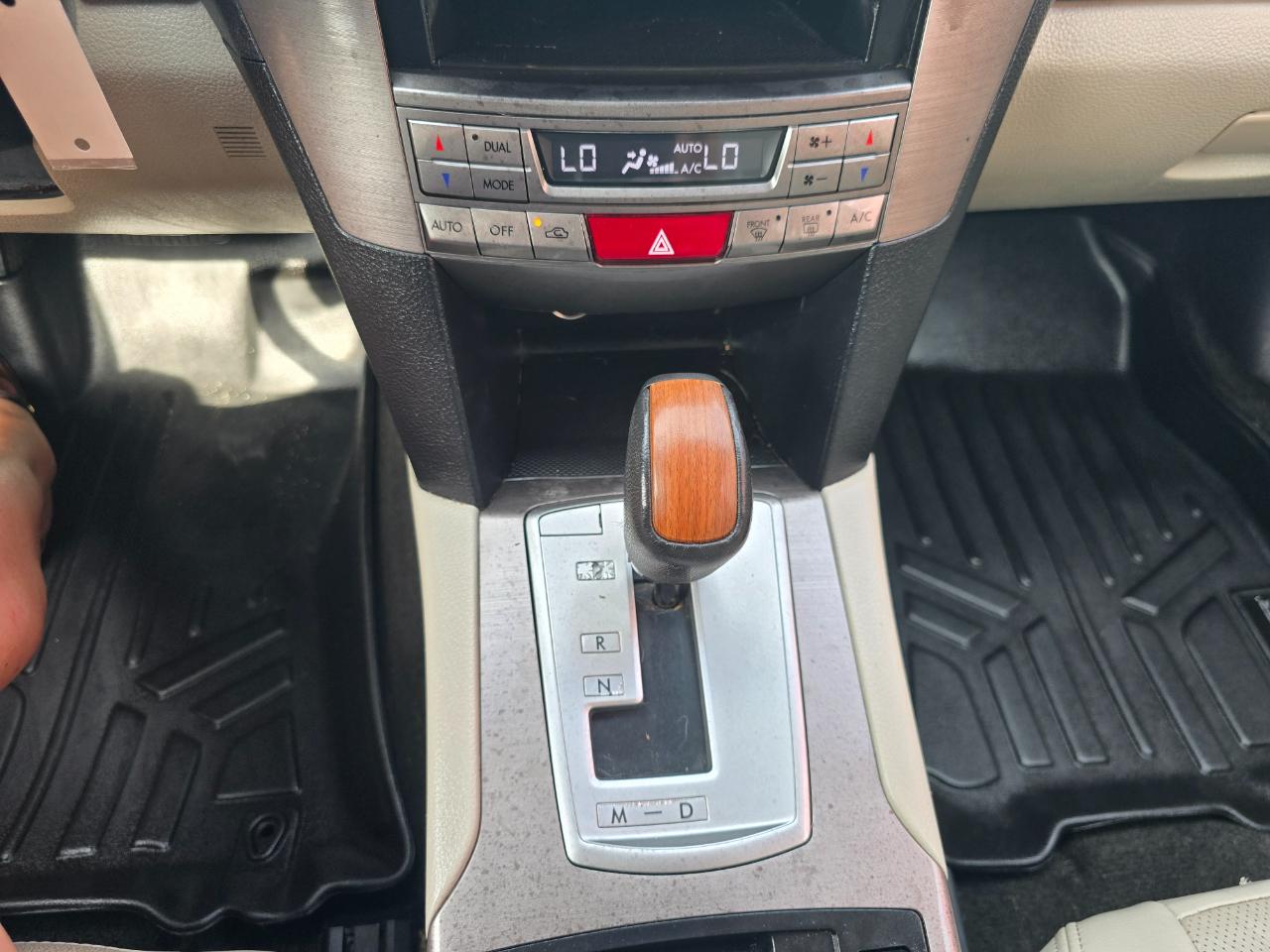Subaru Outback 4dr Wgn H4 Auto 2.5i Limited 2013