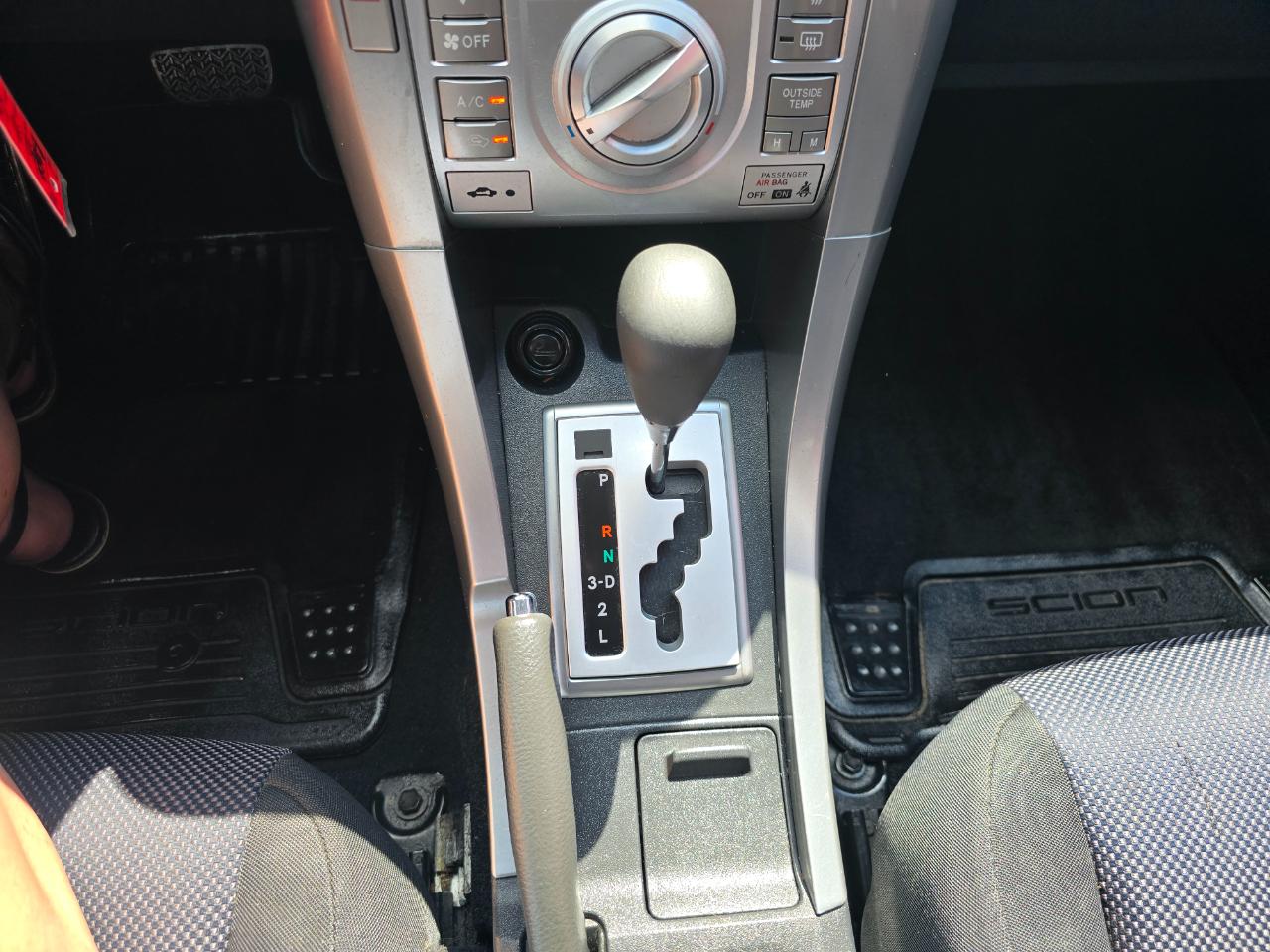 Scion tC 3dr HB Auto (Natl) 2008