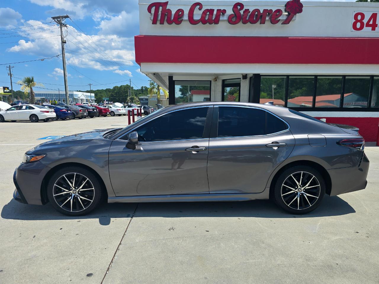 Toyota Camry SE Auto (Natl) 2021