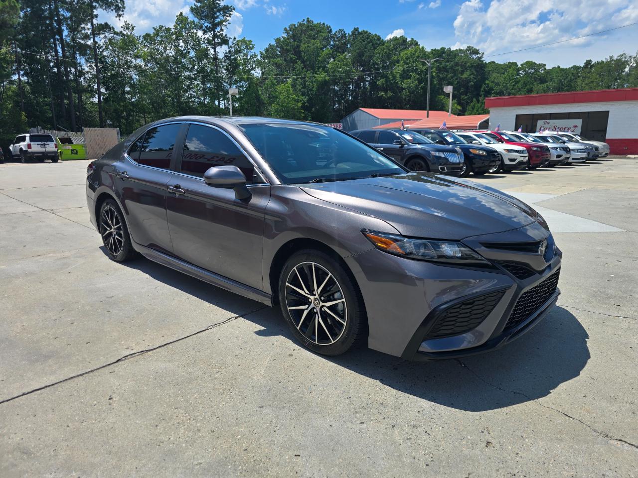 Toyota Camry SE Auto (Natl) 2021