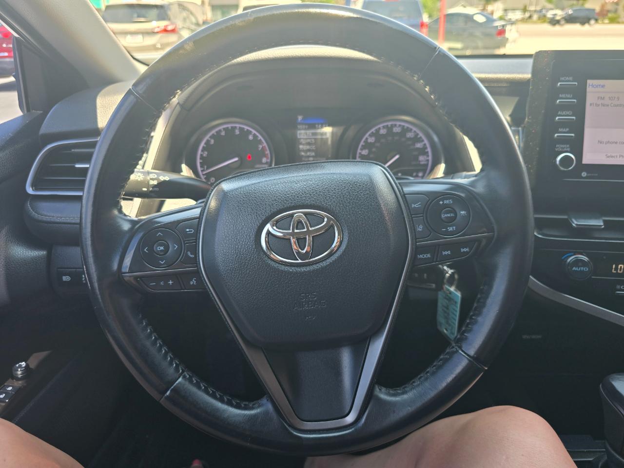 Toyota Camry SE Auto (Natl) 2021