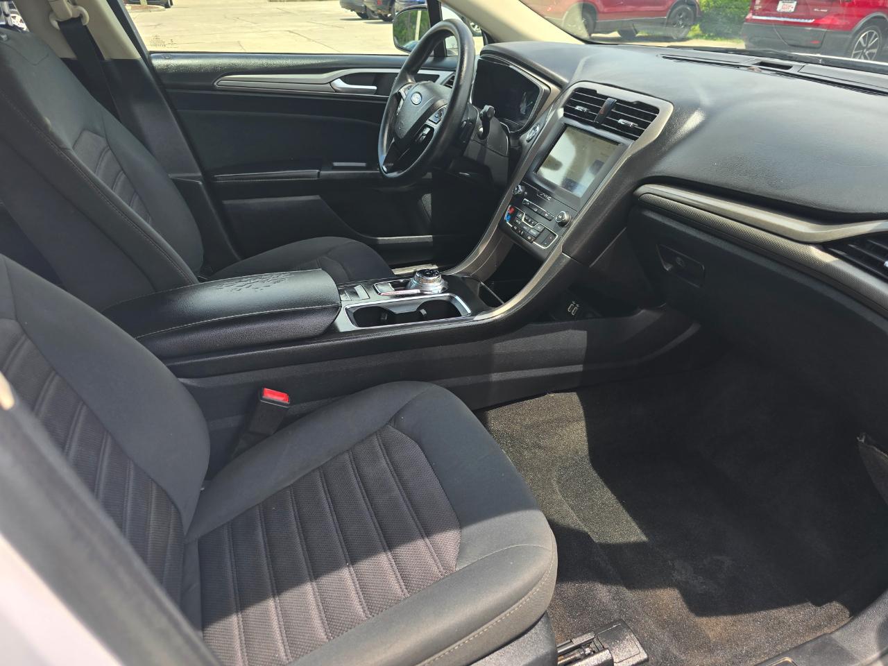 Ford Fusion SE FWD 2019