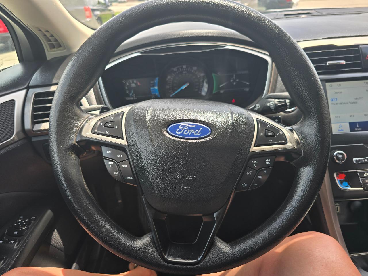 Ford Fusion SE FWD 2019