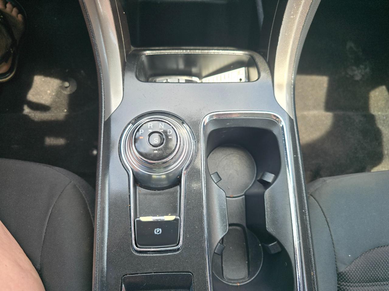 Ford Fusion SE FWD 2019
