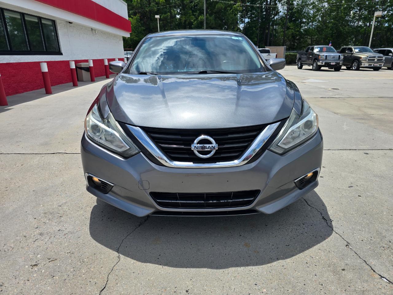 Nissan Altima 2.5 SV Sedan 2017