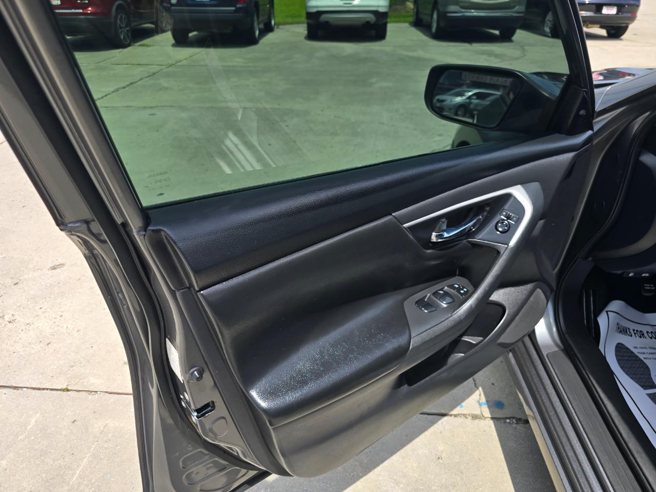 Nissan Altima 2.5 SV Sedan 2017