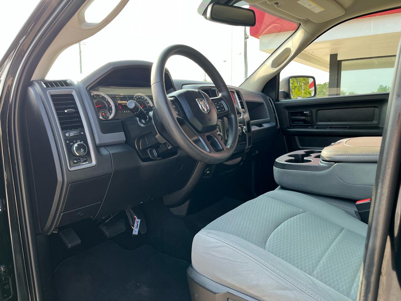 RAM 1500 Classic Express 4x4 Quad Cab 6'4" Box 2019