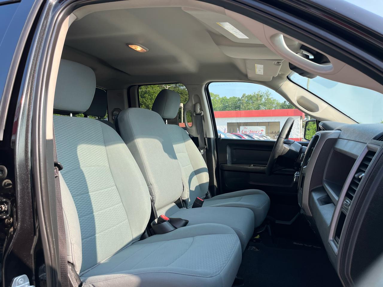 RAM 1500 Classic Express 4x4 Quad Cab 6'4" Box 2019