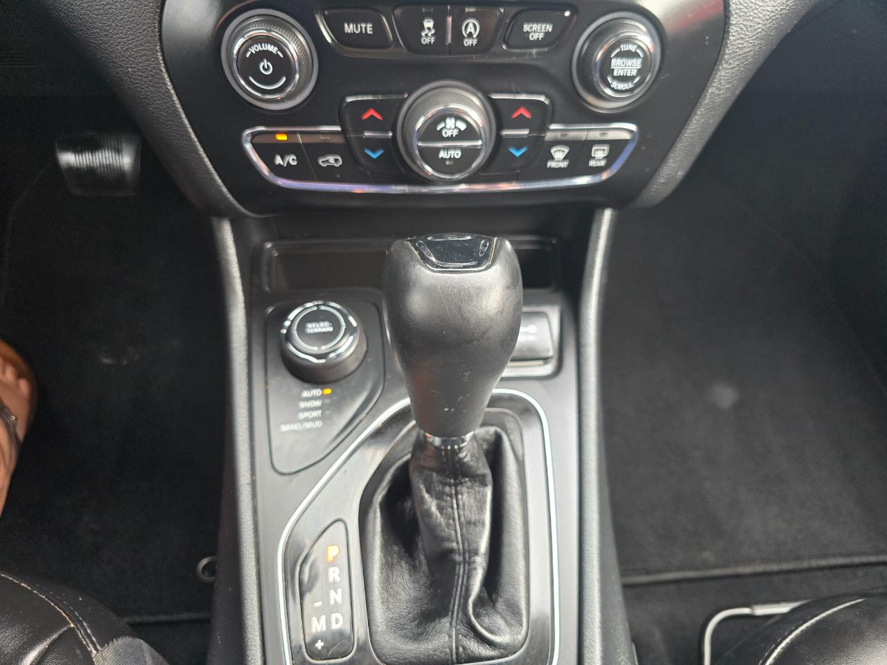 Jeep Cherokee Altitude 4x4 2019