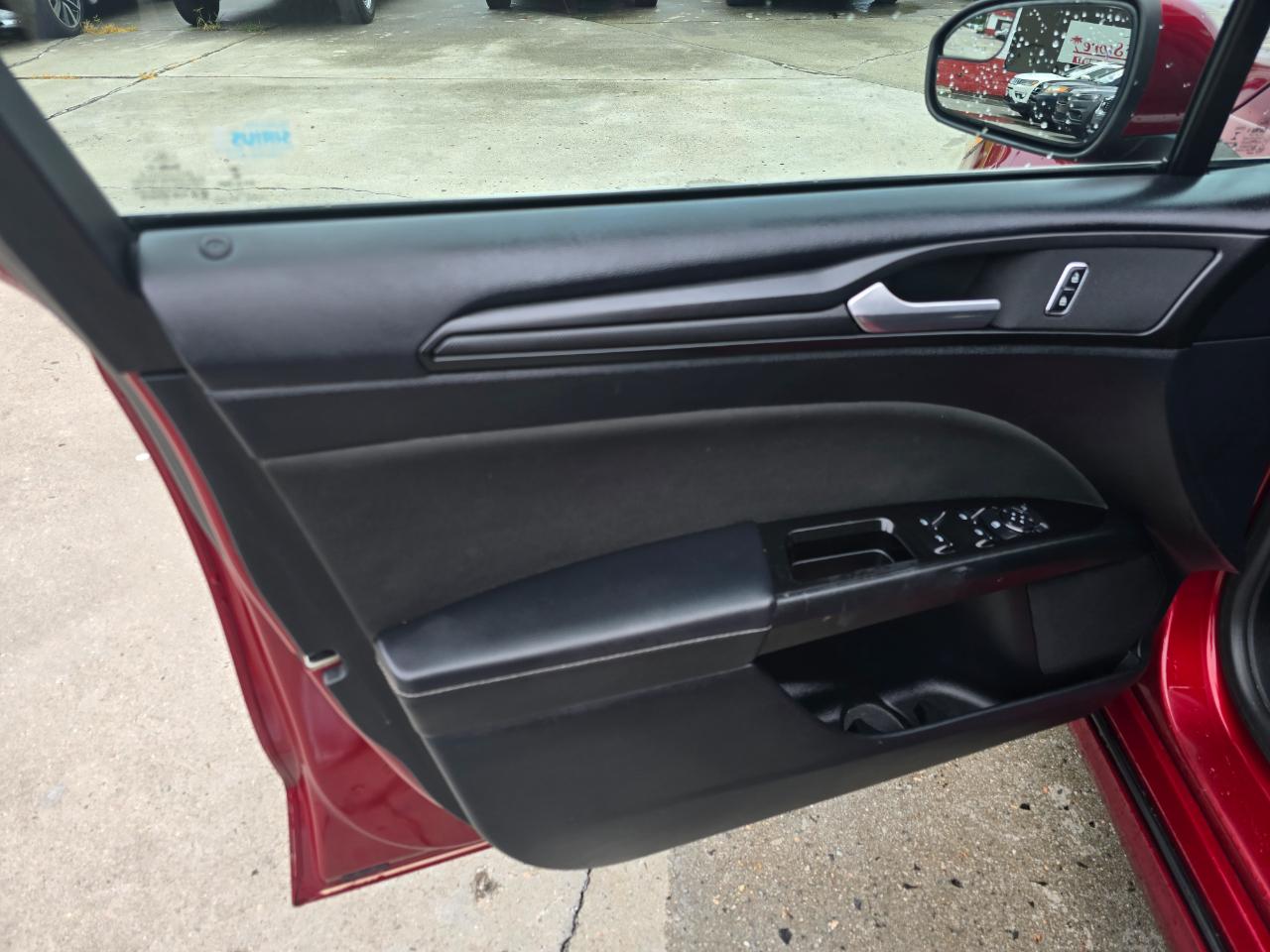 Ford Fusion SE FWD 2018